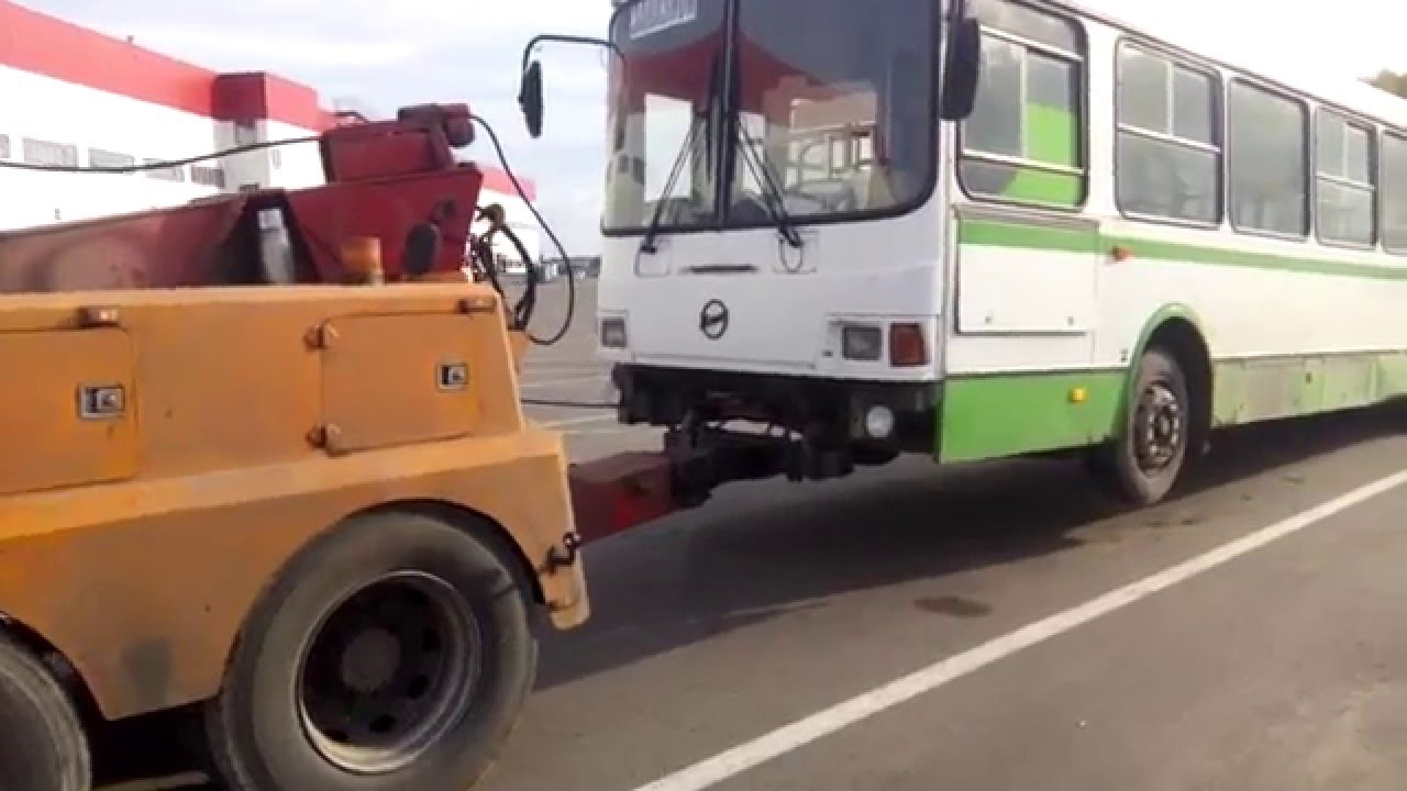 фото услуги эвакуатора для автобусов